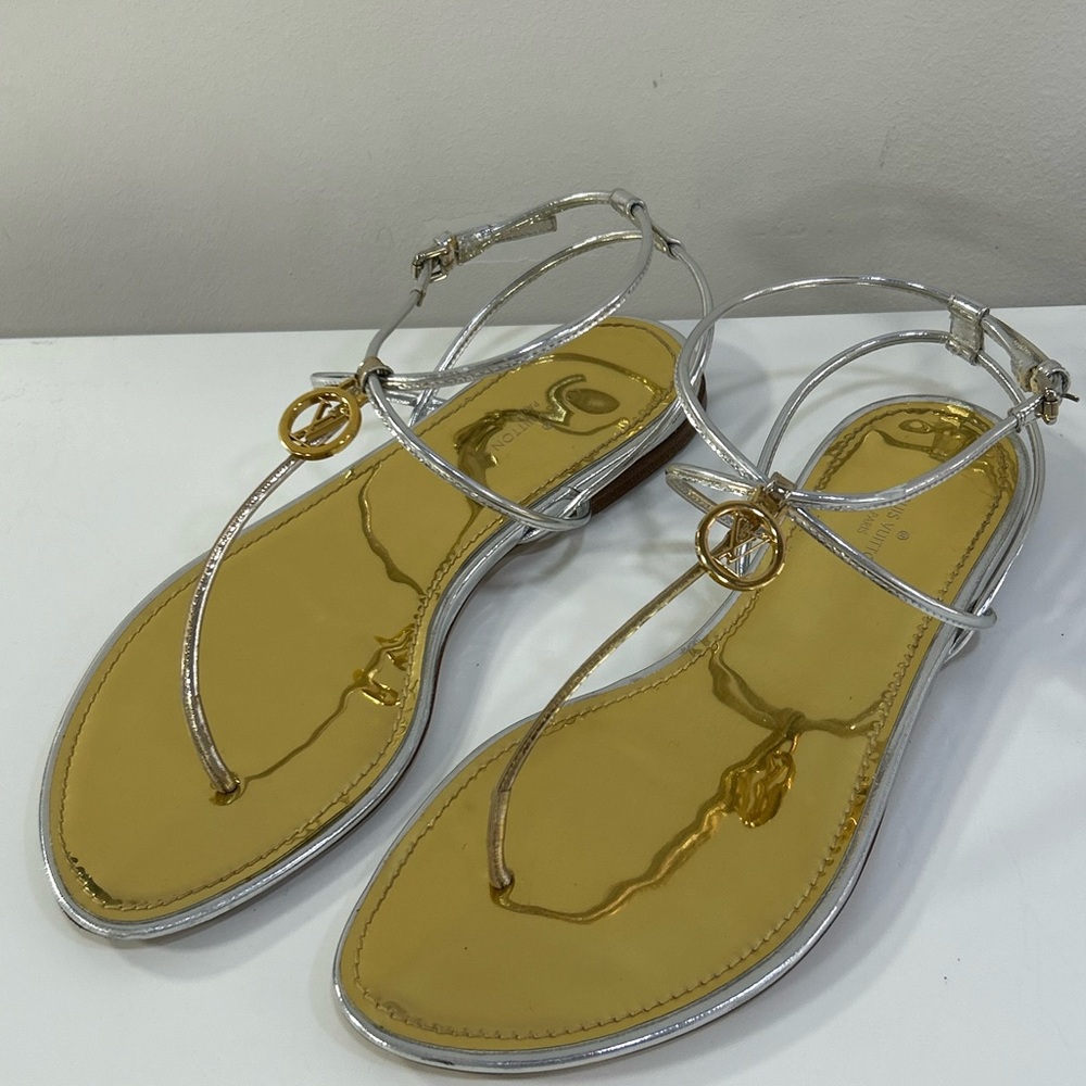 Louis Vuitton sunseeker Patent Leather T-Strap Sandals